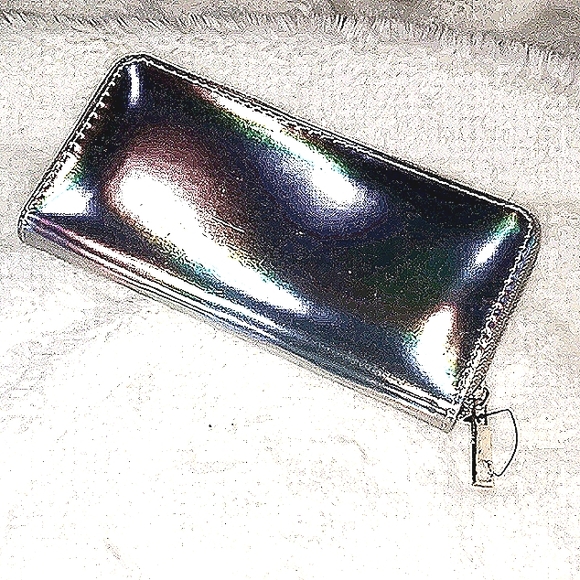 NWOT irredescent large wallet - Picture 2 of 5